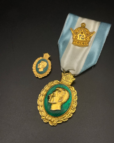 مدال شب روز ۲۵ سال سلطنت پهلوی